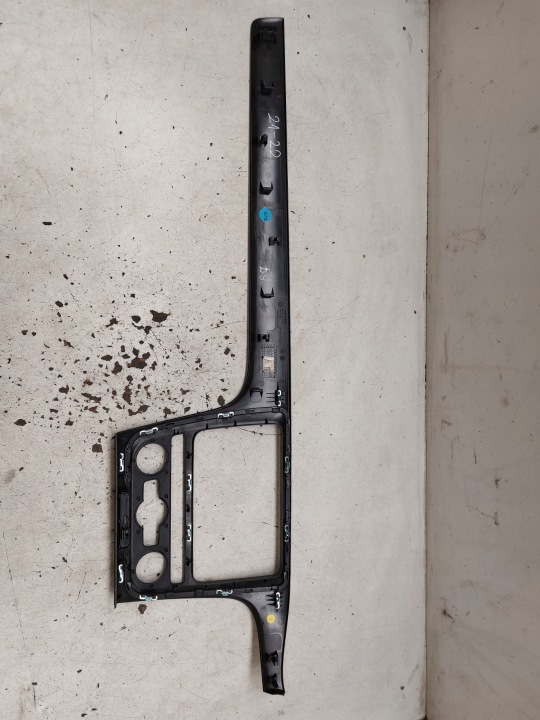 фото №12, Volkswagen passat b7 usa рамка радио молдинг капот средняя 561857212d