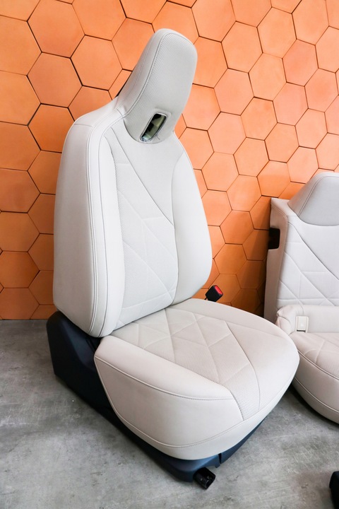 фото №7, Bmw ix i20 салон сидіння диван обшивки тунель пам'ять atelier бежево-сірий