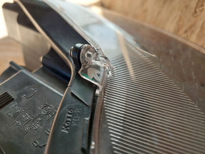 фото №12, Toyota yaris xp210 2021 лампы передние