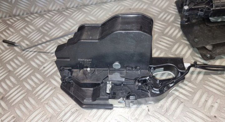 фото №9, Bmw 6 f06 gran купе замок дверь правая зад доводчик soft close metzger 2314408