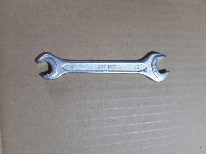 фото №13, Audi набор narzędziowy ремонтный ушко буксировочные отвертка клины kół