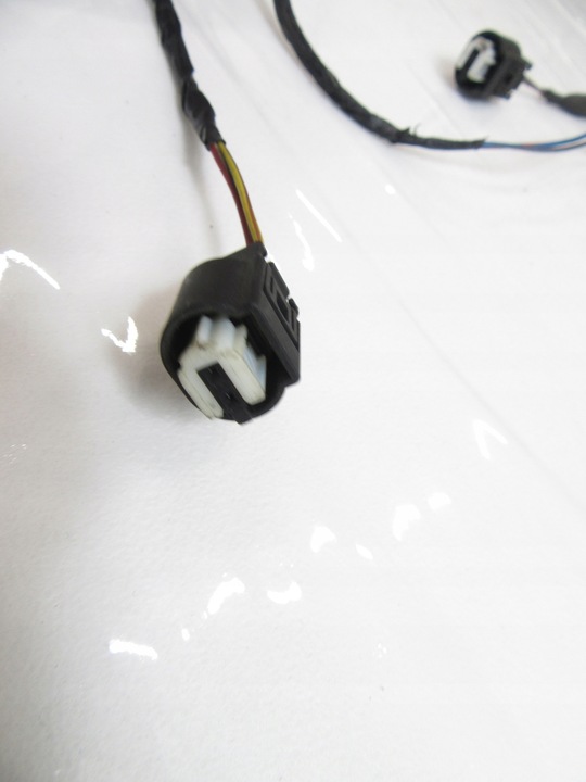 фото №10, Разъём штекер 2 контакты bmw e39 e46 e69 e61 e65 e70 e83 e90 e91 f10 f11 f30