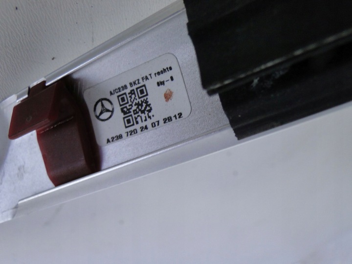 фото №8, Mercedes e клас 238 c/a планка двері права amg