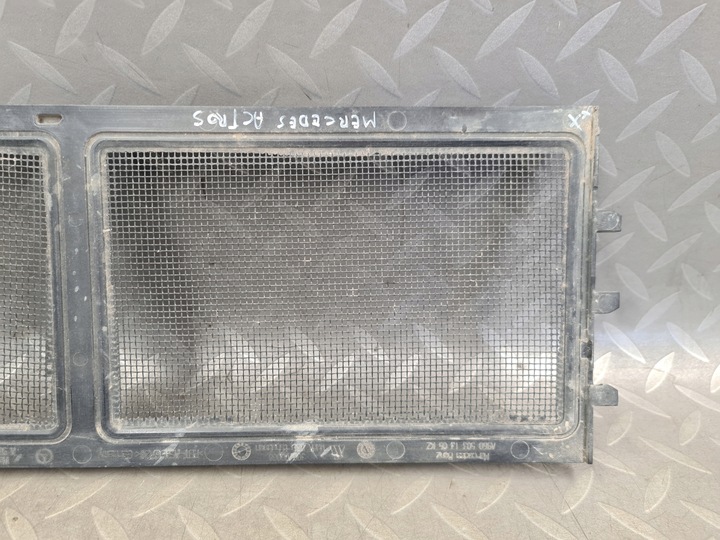 фото №3, Заглушка решітка решітка бампера права mercedes actros mp4 mp5 оригінал