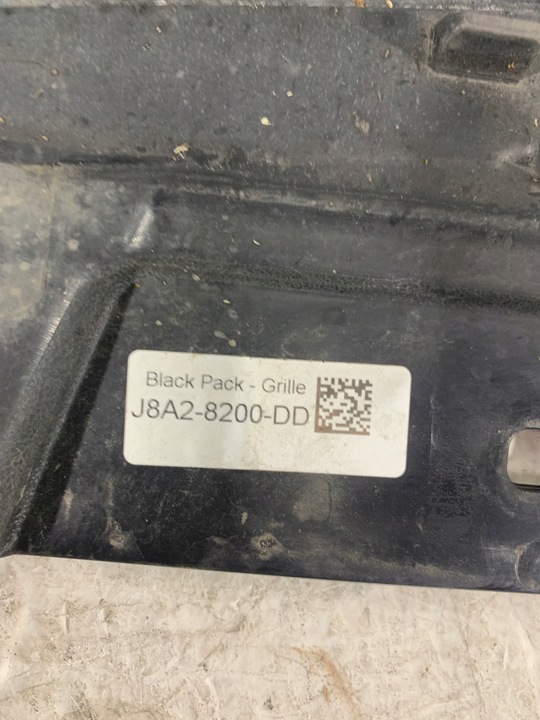 фото №13, Land range rover velar решётка радиатора перед j8a2-8200-dd