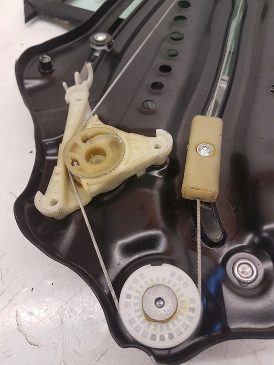 фото №6, Механізм скла зад audi a5 cabrio 8f0839398c