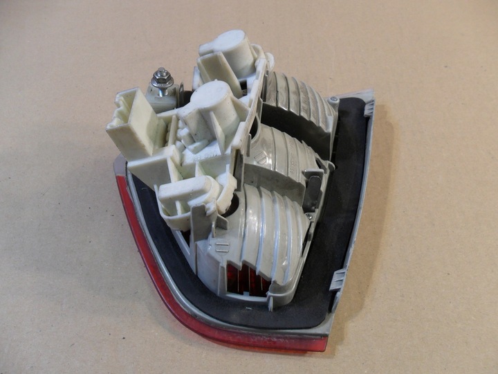 фото №15, Bmw 3 e90 04-07 sedan лампа зад ліва 6937459