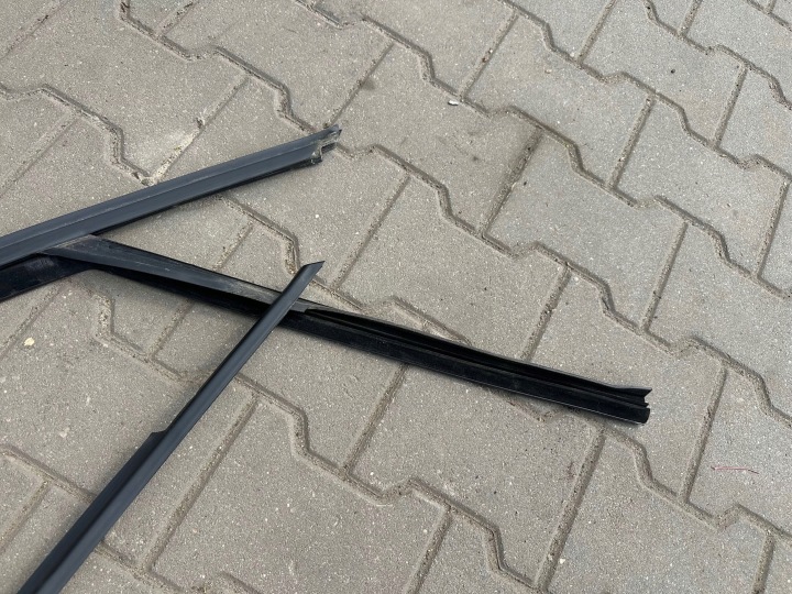 фото №7, Skoda fabia ii ущільнювач молдинг двері праві перед пасажира 5j0837432