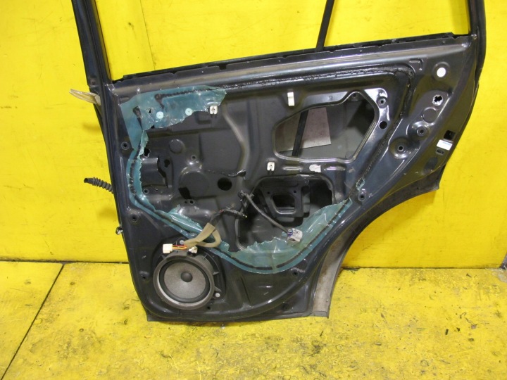 фото №10, Toyota rav4 ii 2 двері зад праве 5d 1e0 00-05