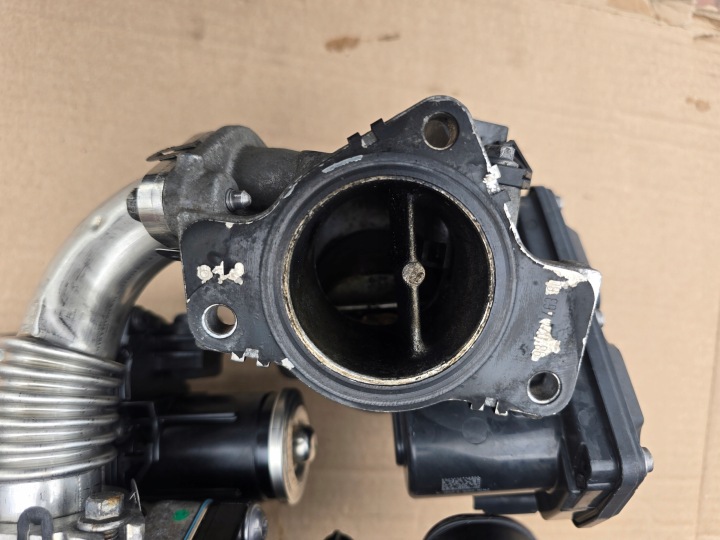 фото №4, Клапан egr ford mondeo mk5 s-max ii galaxy iii 2.0 tdci 70819372 євро 6