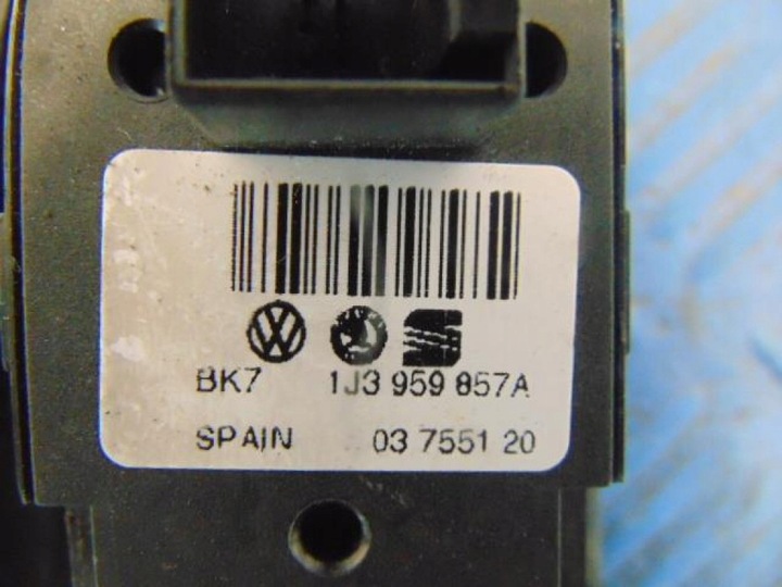 фото №5, Skoda fabia i переключатель стекло 1j3959857a