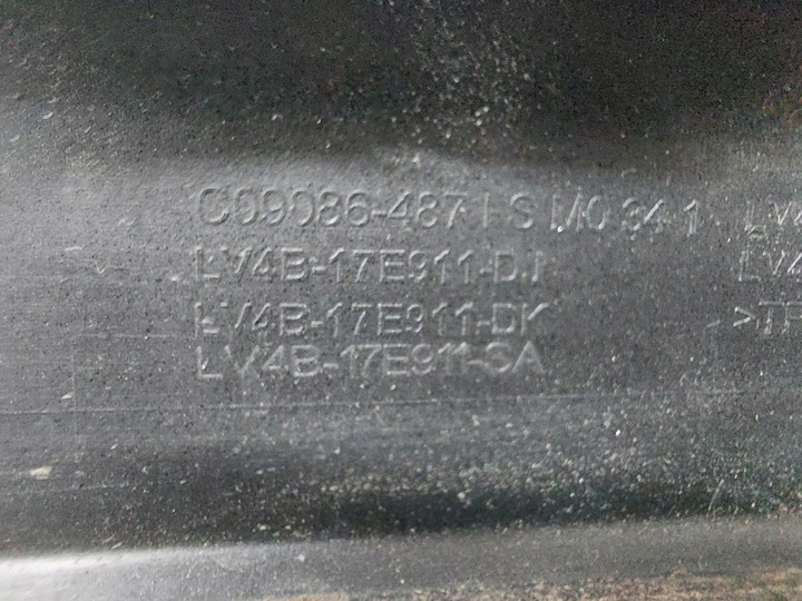 фото №8, Ford kuga mk3 накладка do бампера дифузор спойлер lv4b-17e911-dk