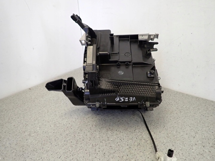 фото №13, Toyota verso 09-13 корпус нагревателя европа