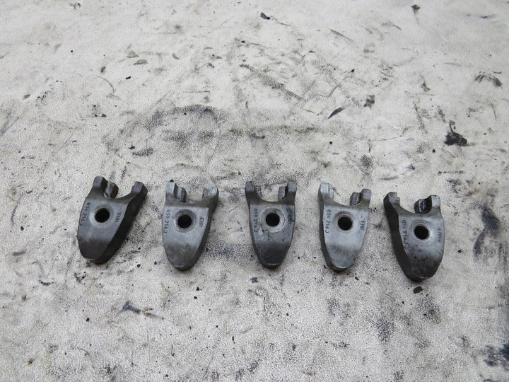 фото №1, Лапка крепление впрыска 3.o tdi audi a8 d4 059216j