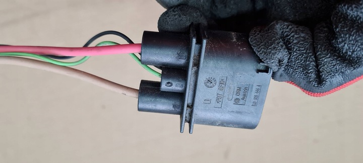 фото №7, A5 8w штекер разъём wentylatora1j0906444a a4 b9 8w