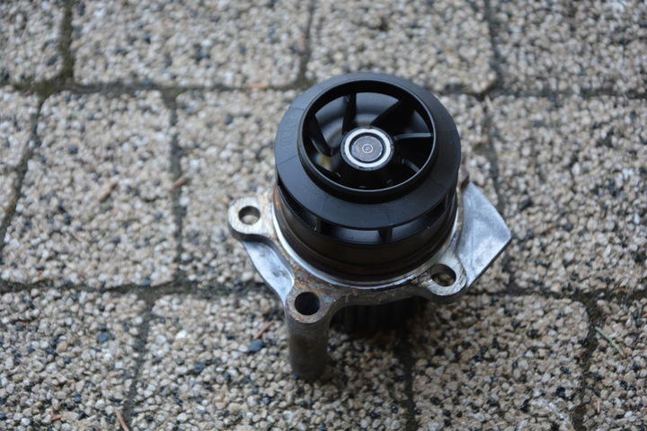 фото №7, Насос води vw sharan 03l121019pt 019de