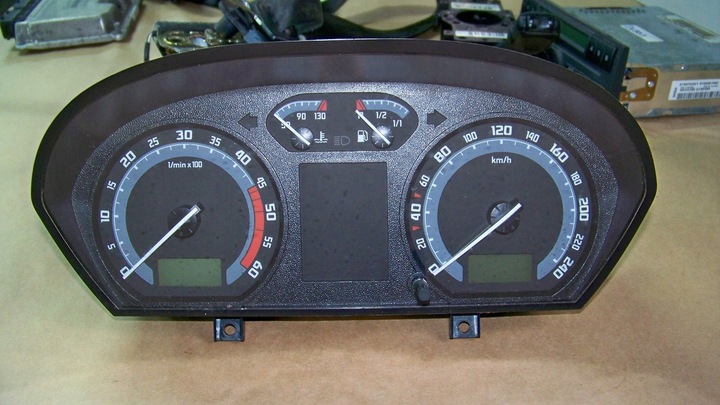 фото №1, Skoda fabia i 05r 1.9 tdi спідометр