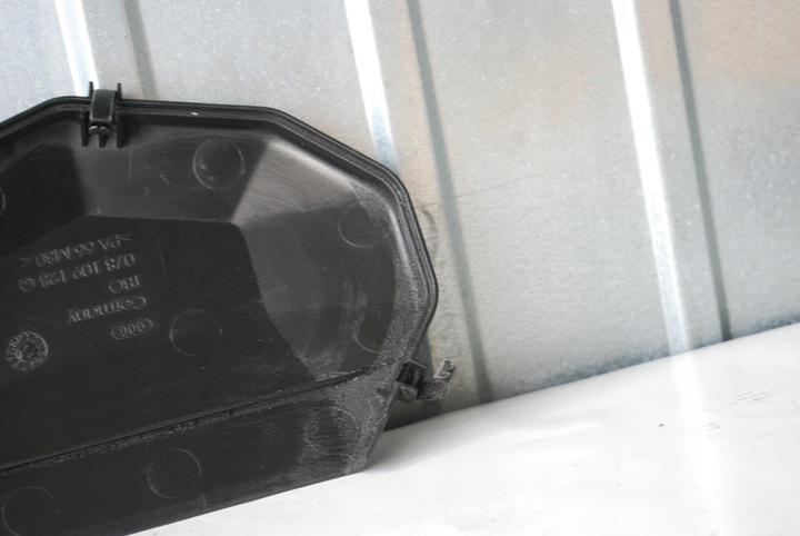 фото №5, Корпус распределительный вал audi a6 c5 2.4 alf 078109123q