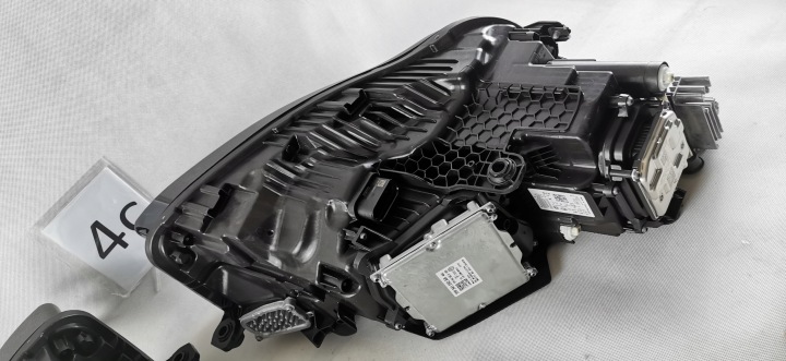 фото №11, Vw touareg повний led ліве праве relektor комплектні