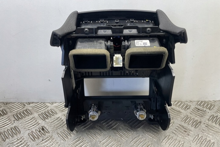 фото №8, Задня решітка вентиляційна bmw 7 f01, f02 9118249 3.0l дизель 180kw 2010