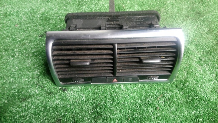 фото №1, Решётка воздуховод средняя audi q7