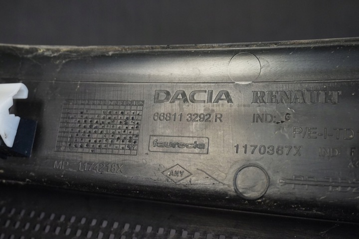 фото №9, Панель під лобовим склом dacia duster ii 4x4 668113292r