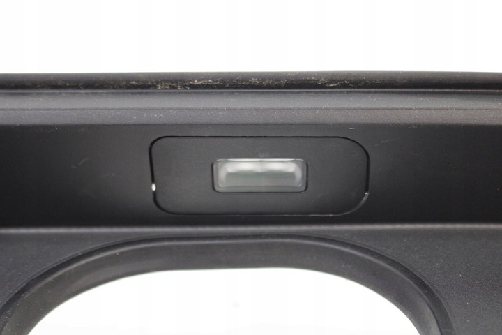 фото №8, Audi e-tron крышка розетка гнездо зарядки 4ke810002 4ke810394 4ke810806