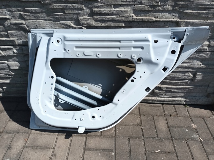 фото №7, Дверь правые задние tesla 3 рестайлинг новый модель зад 2023 - highland