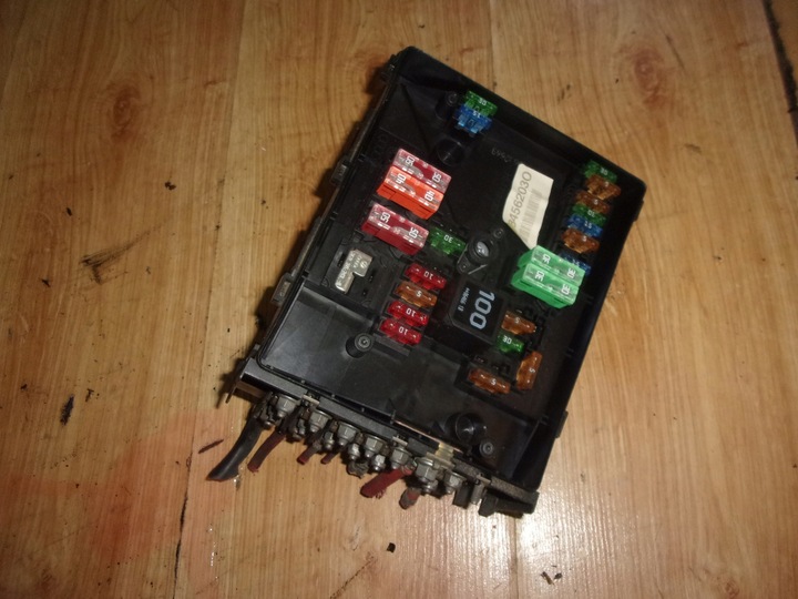 фото №1, Vw golf v plus коробка предохранителей 1.9 tdi