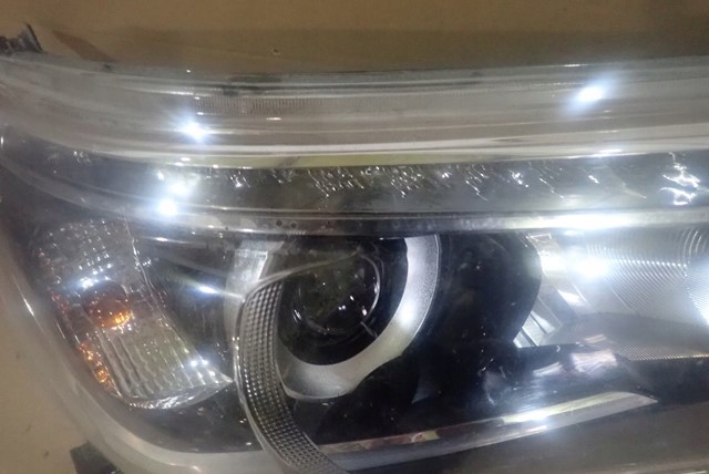 фото №9, Лампа права фара toyota hilux viii led 2015-