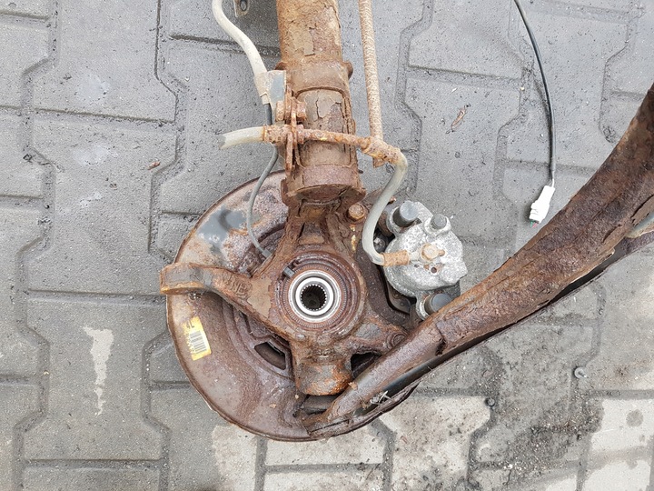 фото №5, Toyota yaris iii 3 11-14r 1.3 b амортизатор поворотный кулак левая перед