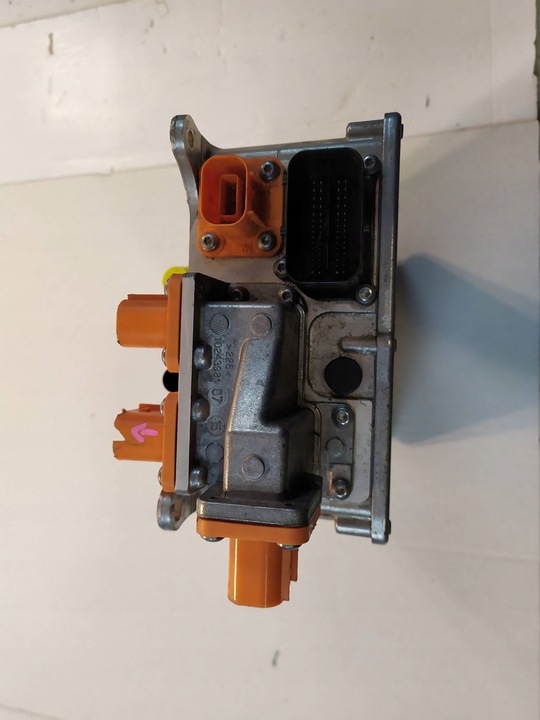 фото №10, Зарядное устройство модуль блок управления зарядки акумулятора audi a3 e-tron 5qe915682aa