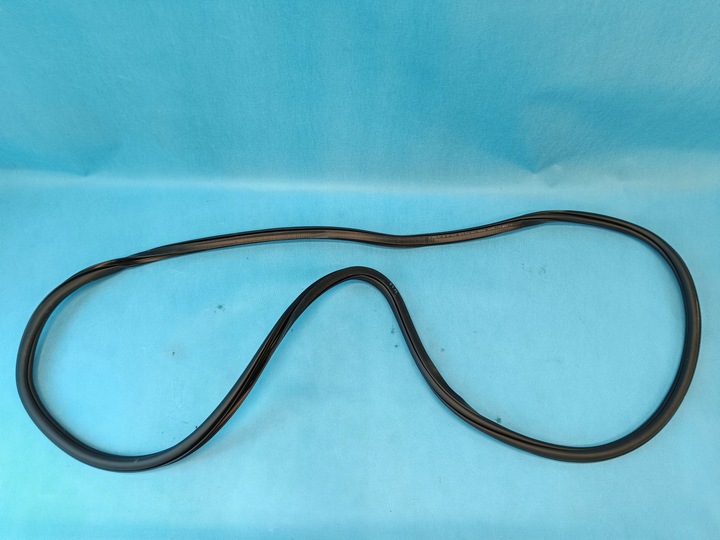 фото №1, Vw passat b8 вариант 2.0 tdi 2022 r прокладка дверь левый перед 3g0867911k