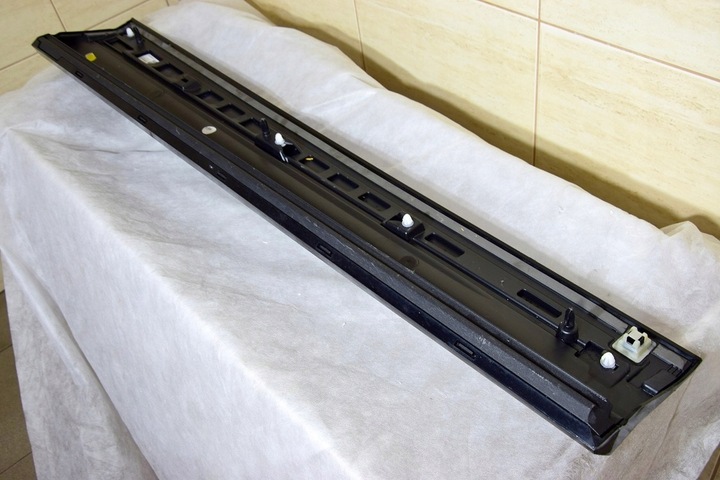 фото №12, Audi оригинальный номер 81a.853.959.b планка дверь