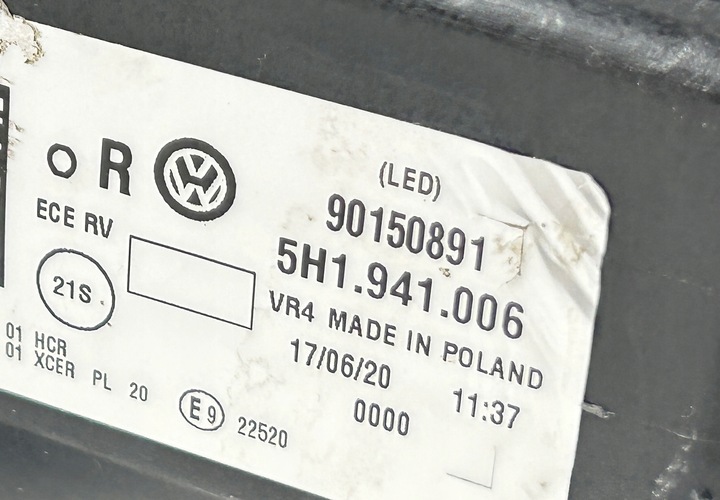 фото №9, Vw golf viii лампа права перед led 5h1941006