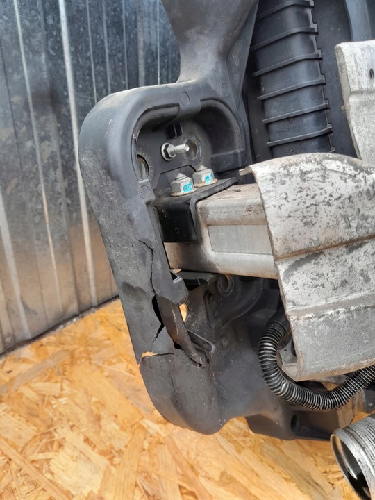 фото №8, Pas переднє kpl audi a6 c6 2.7 / 3.0 tdi автомат 04-08r