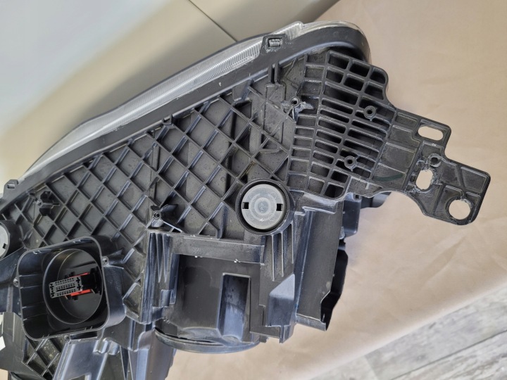 фото №12, Ford kuga mk2 рестайлінг 90156445 фара права передня праве перед