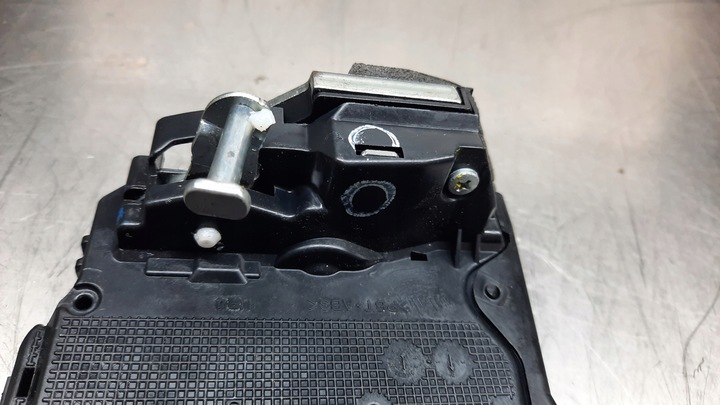 фото №6, Замок дверь правый зад 4 pin toyota corolla e21 sedan