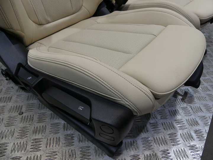 фото №10, Bmw x4 g02 sport обивка сиденья диван туннель обшивки коврики canberra