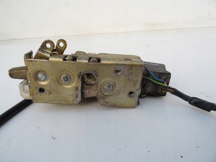 фото №1, Замок двері праві перед mercedes actros mp2 / mp3 van мікроавтобус