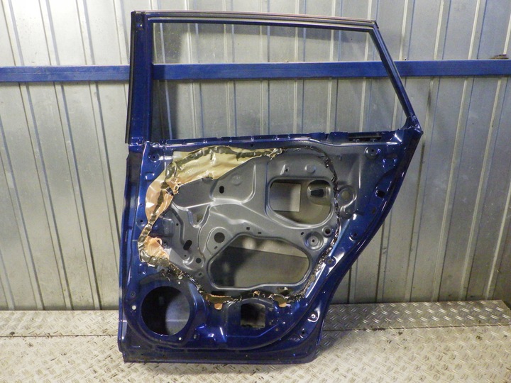 фото №11, Дверь toyota avensis t27 универсал задние зад правые