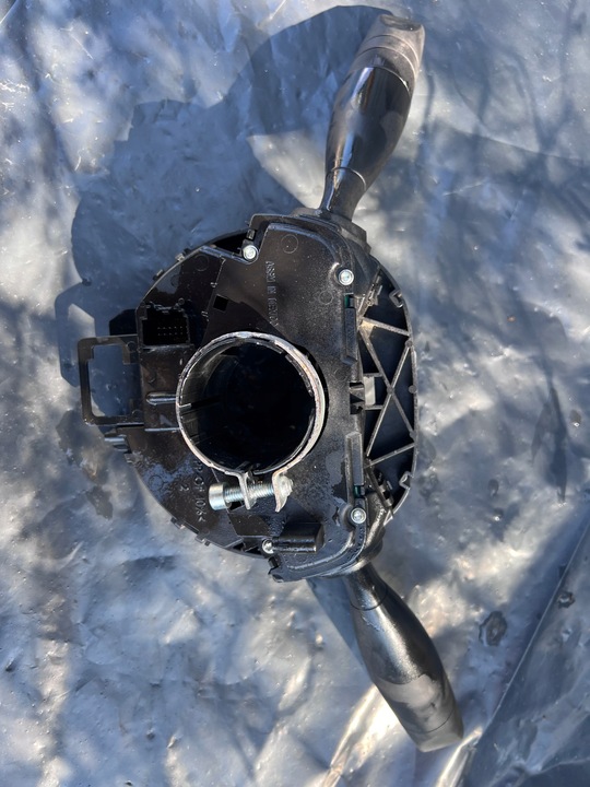 фото №1, Jeep cherokee kl переключатель комбинированный p68141120ai