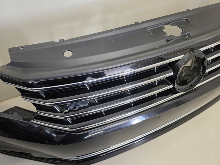 фото №8, Vw passat r-line 16-18 рестайлинг бампер передний решётка 561807221e usa