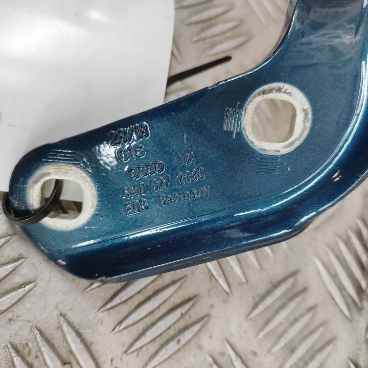 фото №7, Audi q7 4m 2019 ліва сторона петля кришки задньої багажника