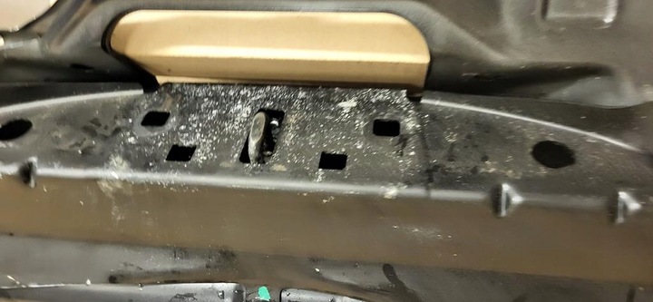 фото №12, Bmw x5 e70 06-13 кришка задня боки нижня запчастина чорний sapphire 475/9 чорна