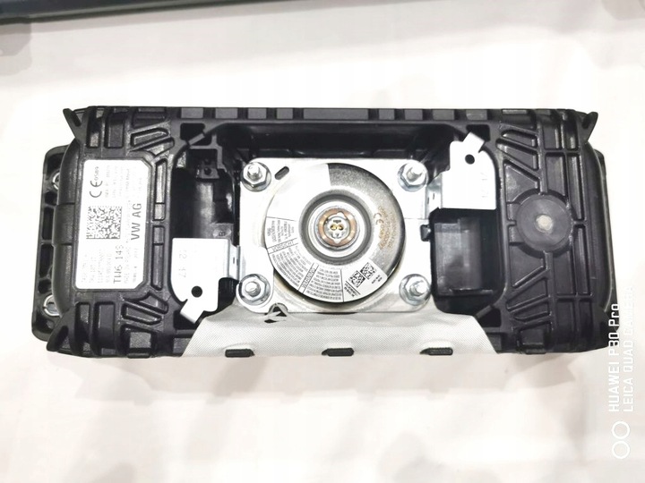 фото №7, Audi q2 консоль 2 x air bag чёрно серый панель раздаточная подушка безопасности подушки