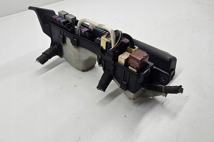 фото №7, Коробка запобіжників toyota corolla _e12_ 8179pa1 2.0l дизель 85kw 2006