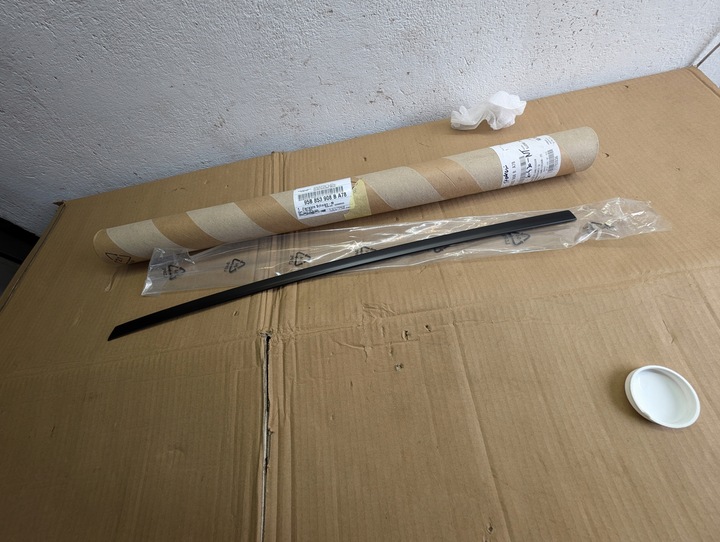 фото №1, Porsche macan планка рамки двері правий зад