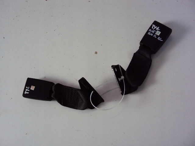 фото №1, Застёжка ремней зад fiat 500 рестайлинг 20 r