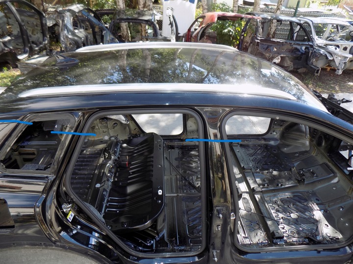 фото №3, Audi q4 e-tron дах обшивка рейлінги ly9t